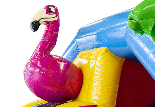 Castelo insuflável temático de flamingo e slide combo à venda na JB Insufláveis ​​Portugal. Encomende castelos insufláveis com flamingo rosa online na JB Insufláveis ​​Portugal