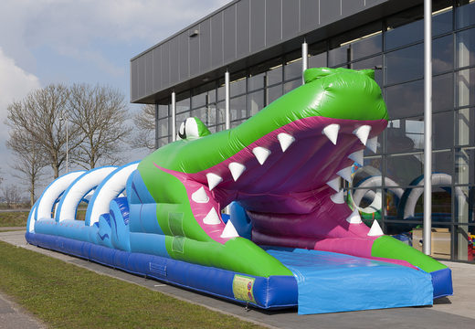 Encomende um escorregador de barriga inflável de 18 metros de comprimento com tema de crocodilo perfeito para crianças. Compre escorregadores de barriga infláveis ​​agora online na JB Insuflaveis Portugal