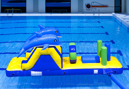 O golfinho corre com grandes obstáculos e objetos divertidos para jovens e idosos. Compre atrações aquáticas infláveis ​​online agora na JB Insuflaveis Portugal