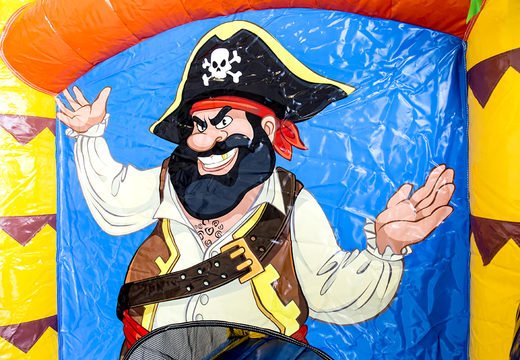 Compre o castelo insuflável Jumpy Happy Pirate com um escorregador para as crianças. Encomende castelos insufláveis ​​online na JB Insufláveis ​​Portugal