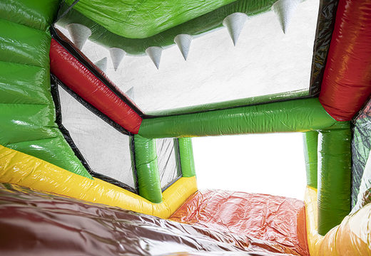 Encomende crocodilo modular pista de obstáculo com 13,5 metros de comprimento com objetos 3D apropriados para crianças. Compre pistas de obstáculos infláveis ​​online agora na JB Insuflaveis Portugal