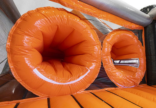 Compre pista de obstáculos modular giga Tunnel Twister inflável de 40 peças para crianças. Encomende cursos de obstáculos infláveis ​​online agora na JB Insuflaveis Portugal