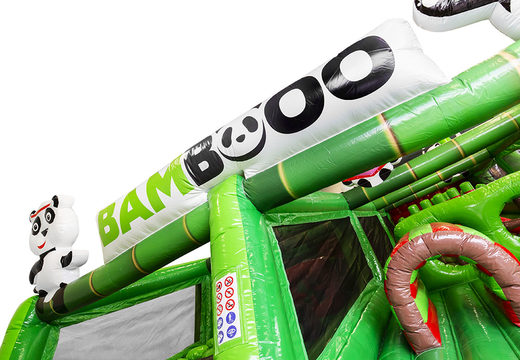 Encomende a pista de obstáculos de bambu inflável para jovens e idosos. Compre cursos de obstáculos infláveis ​​online agora na JB Insuflaveis Portugal