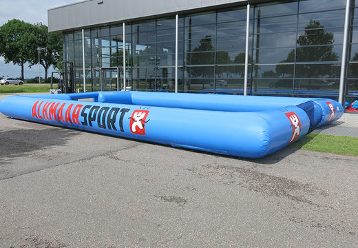 Encomende o embarque inflável Alkmaar Sport para vários eventos. Compre pranchas de futebol agora online na JB Insuflaveis Portugal