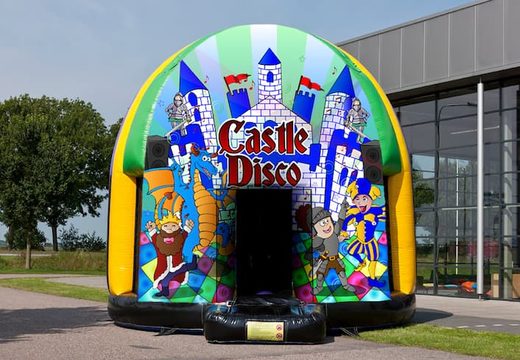 Castelo insuflável discoteca multi-temático de 5,5 m à venda no tema Castelo para crianças. Compre castelos ​​insufláveis ​​online na JB Insufláveis Portugal