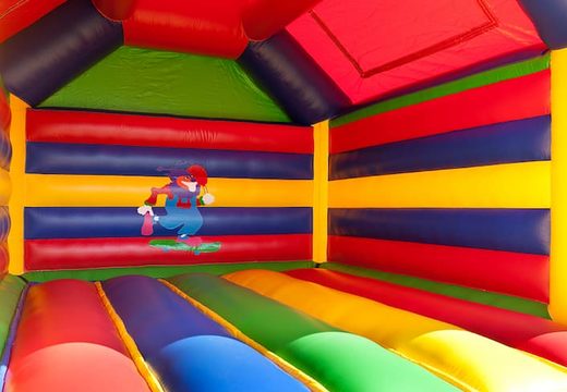 Grande castelo insuflável  com temática de circo e teto para comprar para crianças. Encomende castelos insufláveis online na JB Insufláveis ​​Portugal