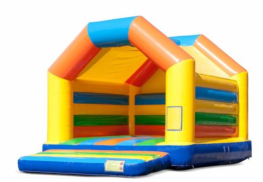 Compre um grande castelo insuflável interno nas cores amarelo, laranja, verde e azul para as crianças. Encomende insufláveis online na JB Insufláveis ​​Portugal