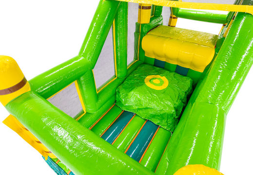 Almofada inflável verde para pular no circuito de obstáculos modular